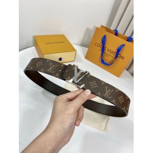 Louis Vuitton Classic Belt